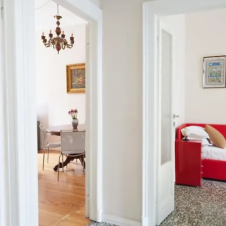 Spacious And Comfortable - Porta Romana Lägenhet Milano
