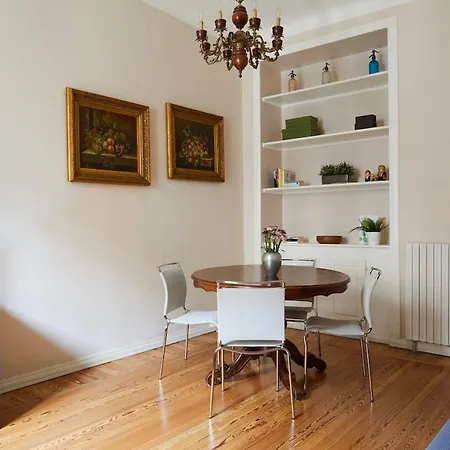 Daire Spacious And Comfortable - Porta Romana *